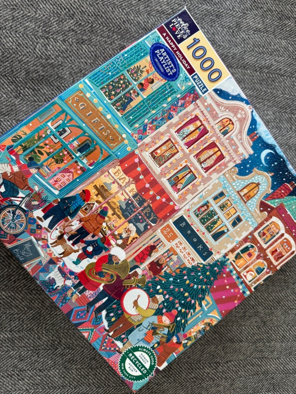 NWT, EEBOO, 1000 PIECE PUZZLE, A HAPPY HOLIDAY PUZZLE